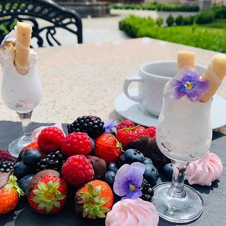 Hotel Palac Poledno Dış mekan fotoğraf