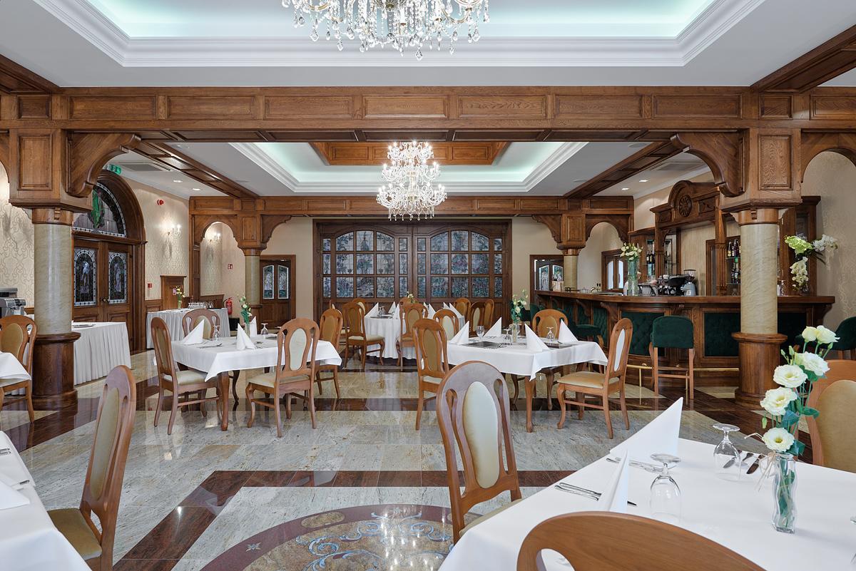 Hotel Palac Poledno Dış mekan fotoğraf