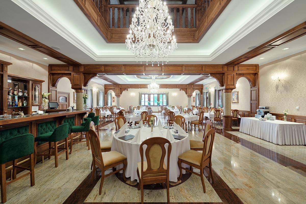 Hotel Palac Poledno Dış mekan fotoğraf